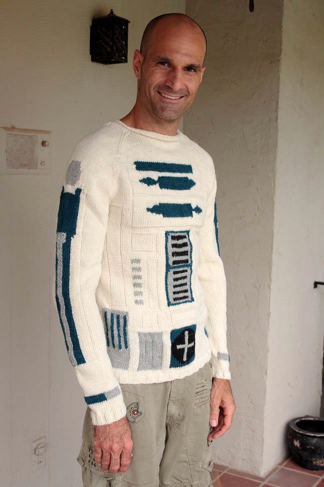 Geeky-Knitted-R2-D2-Sweater-Design-1.jpg