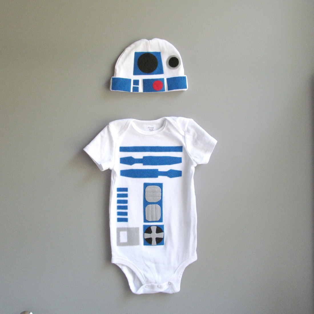 Editor Sta in plaats daarvan op motto R2-D2 Baby Costume: Definitely The Droid You're Looking For