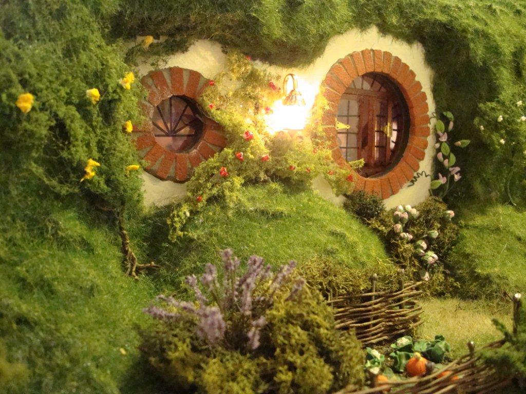 The Hobbit Mom Creates Infinitely Detailed Toy Doll House