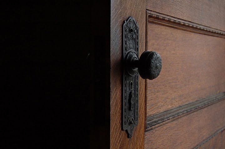 Through the Lens of @robangeles Through the Lens of @robangeles