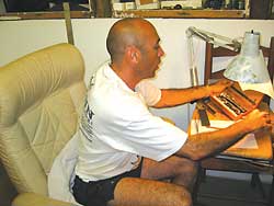 Nano Art – Insane Pencil Tip Carvings Nano Art – Insane Pencil Tip Carvings