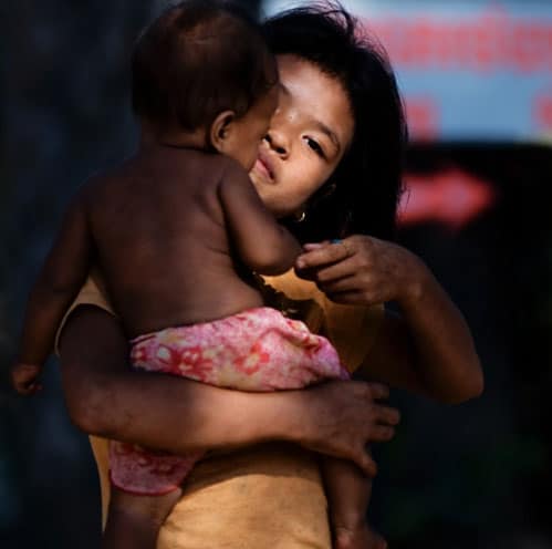 Can Twitter Hugs Improve Your Health? Can Twitter Hugs Improve Your Health?