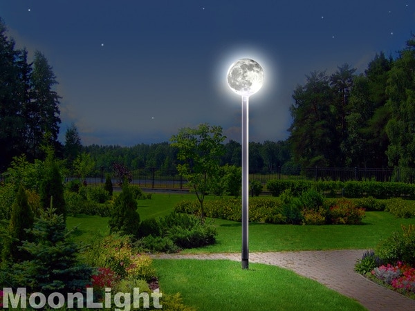 You Want Moonlight? – Check Out This Street Light!