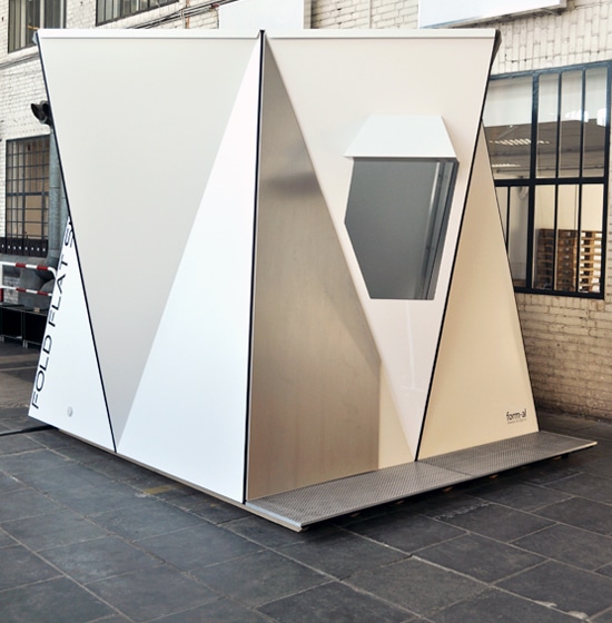 A Folding Luxury Shelter For The Traveling Geek