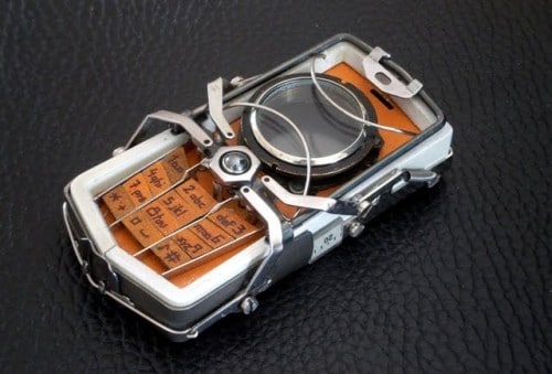 Steampunk Makeover: Nokia 2330 Never Looked So Geeky! Steampunk Makeover: Nokia 2330 Never Looked So Geeky!