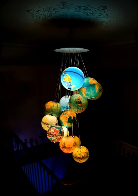 Table Globe Chandelier: Finest Use Of Old Light Globes! Table Globe Chandelier: Finest Use Of Old Light Globes!