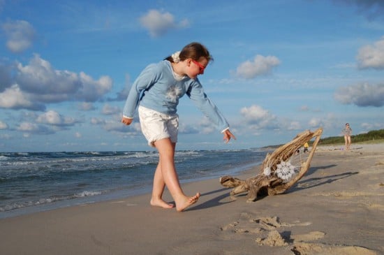 Doily Webs: Beach Artwork Never Looked So Beautiful