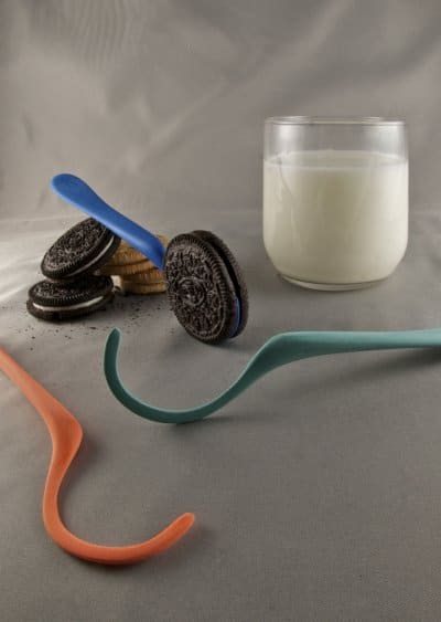 The Dipr: Dunking Cookies Just Got A Lot Easier!
