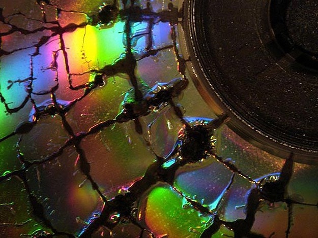 Bored? Want a Light Show? Put a CD in the Microwave! Bored? Want a Light Show? Put a CD in the Microwave!