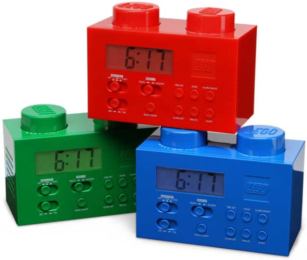 Geeks: Wake Up To This Lego Alarm Clock! Geeks: Wake Up To This Lego Alarm Clock!