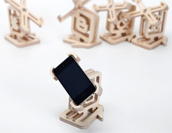 IconicStand: Custom Make Your Own iPhone 4 Stand