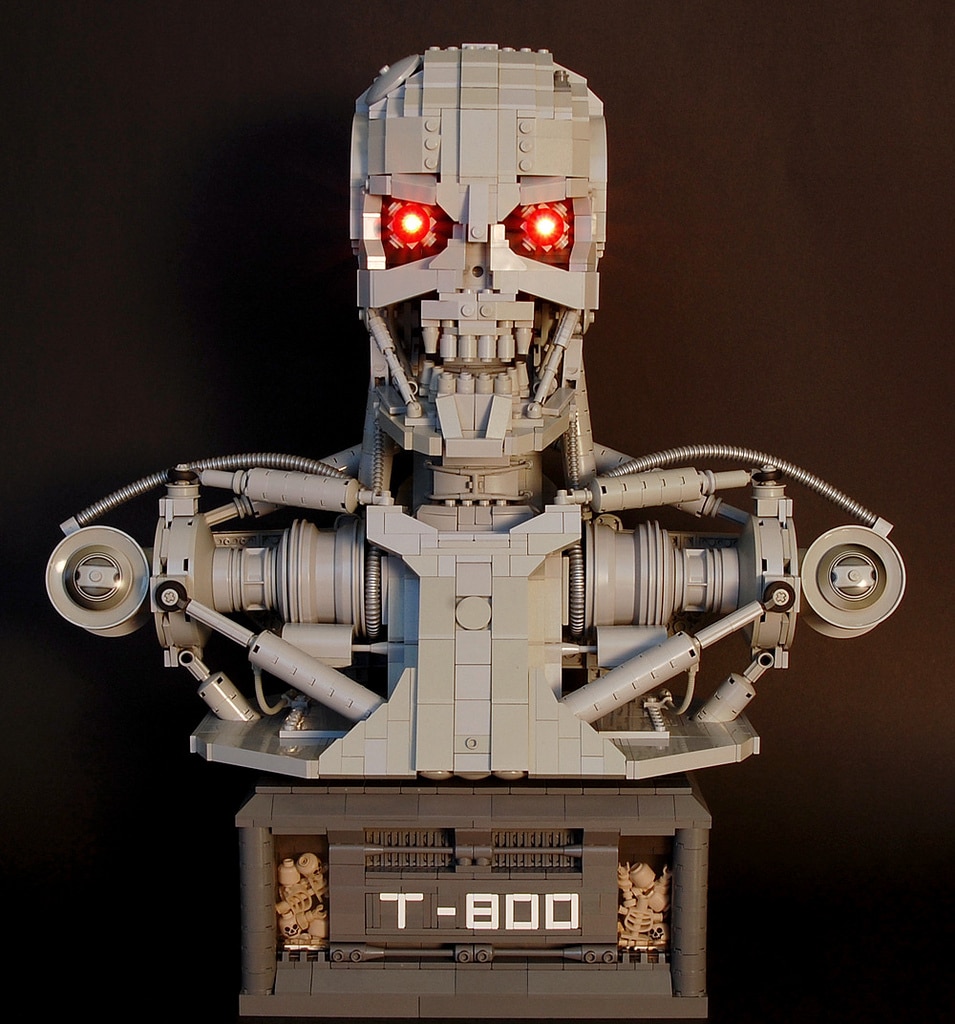 LEGO Bust: T-800 Terminator Recreated Entirely In LEGO LEGO Bust: T-800 Terminator Recreated Entirely In LEGO