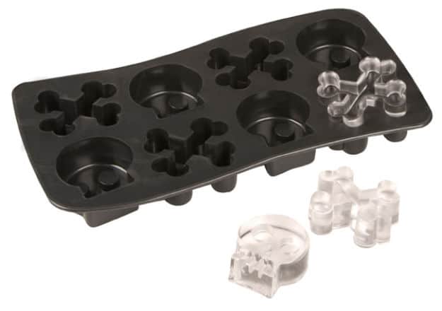 Geeky Ice Cubes That Add Fun To Your Drinks!