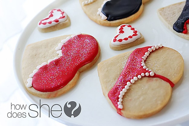 How To: Make Flirty & Naughty Valentine’s Day Cookies How To: Make Flirty & Naughty Valentine’s Day Cookies
