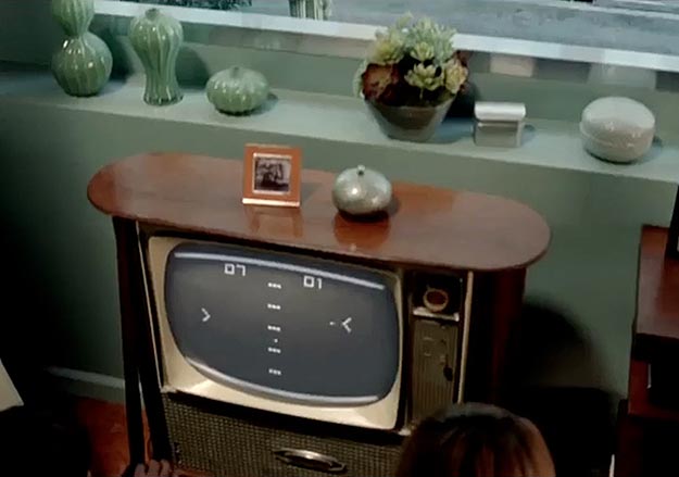 Anachronistic City: A Life Without New Technology