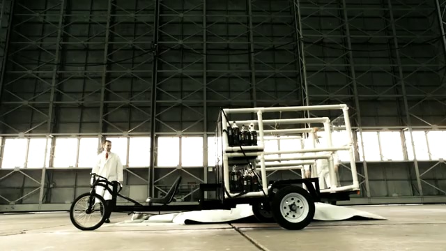 Alternative Propulsion: Coca Cola Rocket Car Alternative Propulsion: Coca Cola Rocket Car