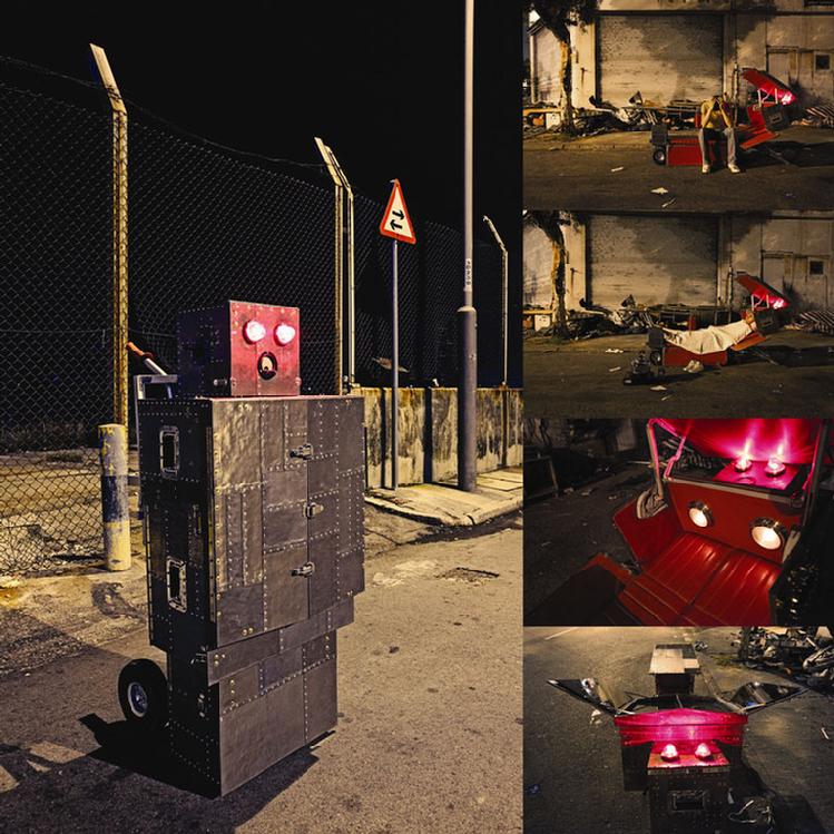 Disaster Survival Nerd Robo Shelter