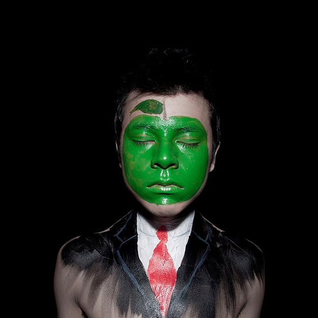 Extreme Face Painting: Designed To Mimic Famous Artwork Extreme Face Painting: Designed To Mimic Famous Artwork