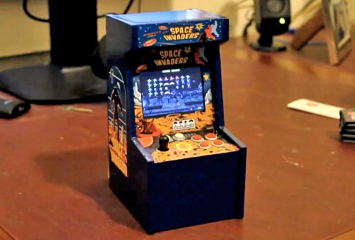 World’s Smallest Space Invaders Arcade Game Machine World’s Smallest Space Invaders Arcade Game Machine