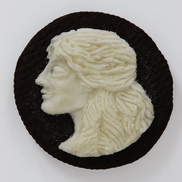 Oreo Cookie Portraits: Too Pretty To Eat (Nah, I’d Eat ‘Em) Oreo Cookie Portraits: Too Pretty To Eat (Nah, I’d Eat ‘Em)
