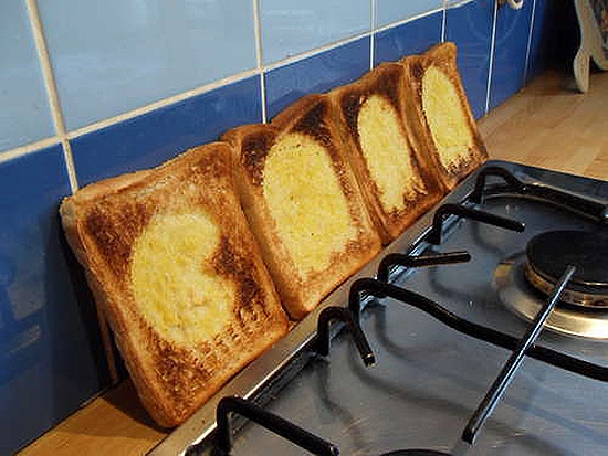 Geeky Breakfast Bliss: How To Make Pac-Man Toast