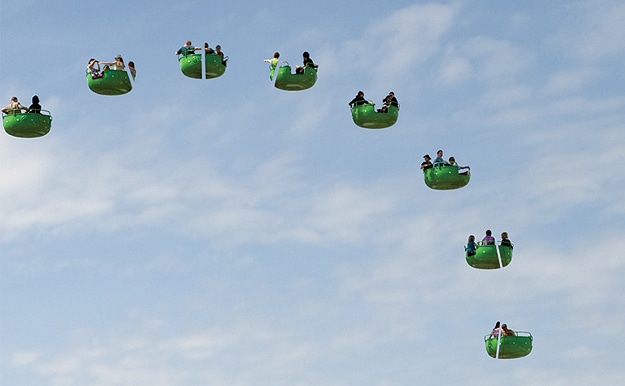 Don’t Look Down: The World’s Scariest Ferris Wheel Don’t Look Down: The World’s Scariest Ferris Wheel