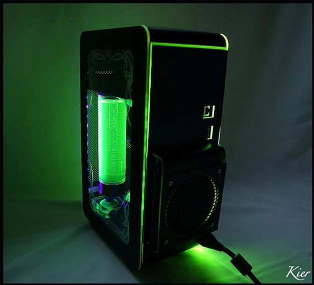Mean Green Machine: A Freaky Xbox 360 Console Mod Mean Green Machine: A Freaky Xbox 360 Console Mod
