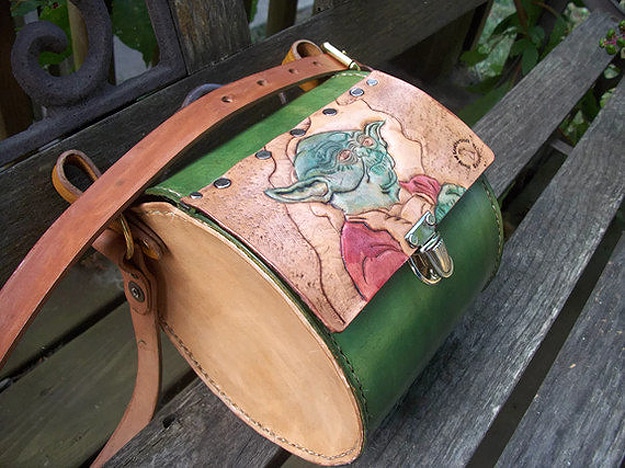 Geeky One-Of-A-Kind Yoda Handbag: Want it, You Will Geeky One-Of-A-Kind Yoda Handbag: Want it, You Will