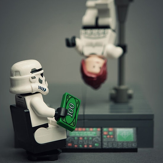 Lego Star Wars Figures In Real Life Situations [11 Pics]
