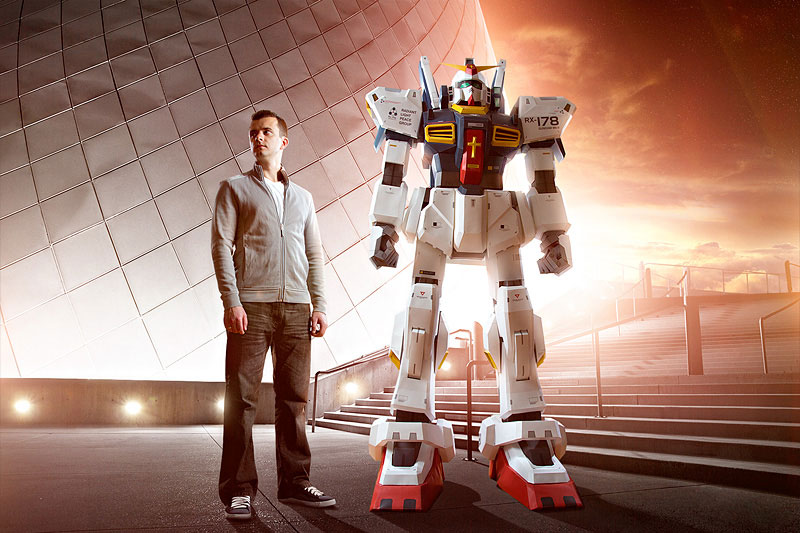 Insanely Impressive 7-Foot Tall Papercraft Gundam Insanely Impressive 7-Foot Tall Papercraft Gundam