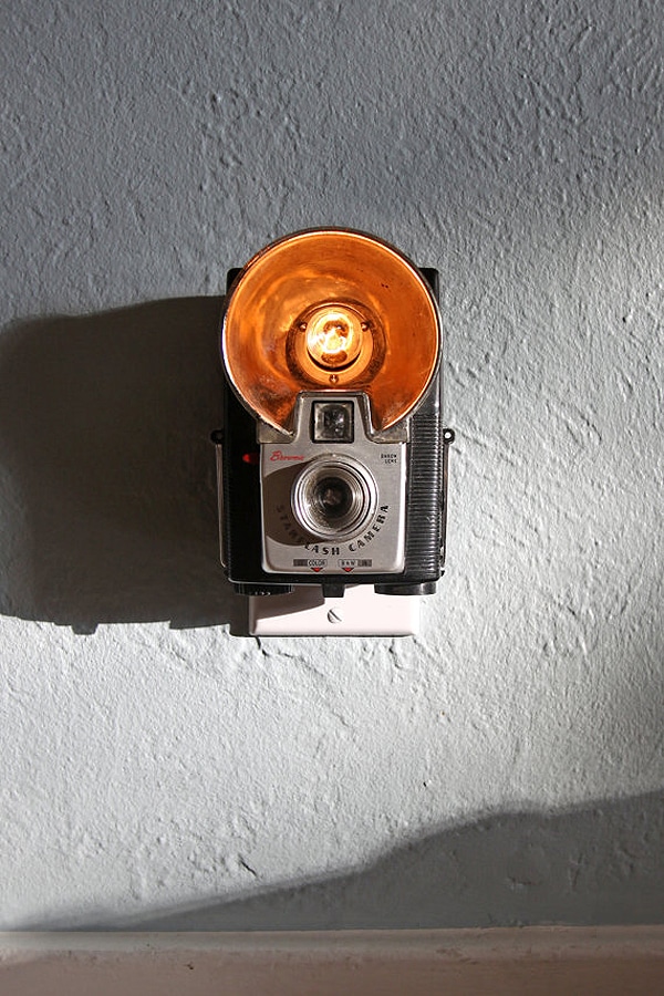 Vintage Cameras Redesigned As Fabulous Night Lights Vintage Cameras Redesigned As Fabulous Night Lights