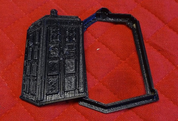 DIY TARDIS Cookies Made With 3D Printed Cookie Cutters DIY TARDIS Cookies Made With 3D Printed Cookie Cutters