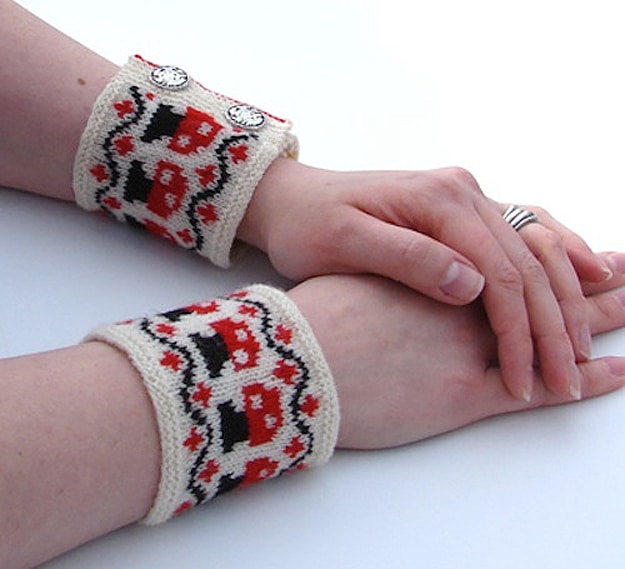 Geekify Your Wrists: Knitted Mario Mushroom Pulse Warmers Geekify Your Wrists: Knitted Mario Mushroom Pulse Warmers