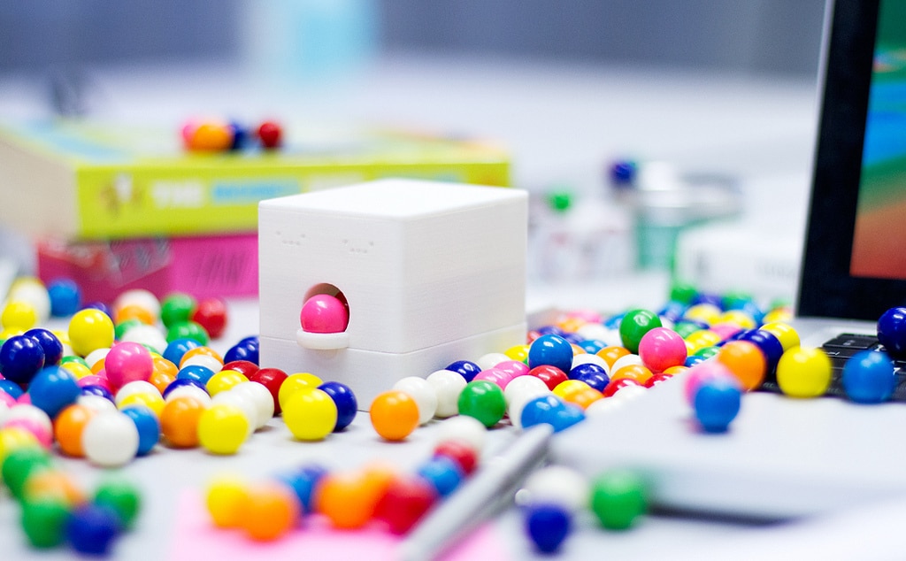 Olly & Molly Twitter Bots Will Reward Retweets With Smell & Candy