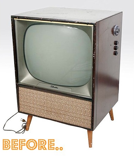 DIY Mod: Retro Television Transformed Into A Badass Bar DIY Mod: Retro Television Transformed Into A Badass Bar