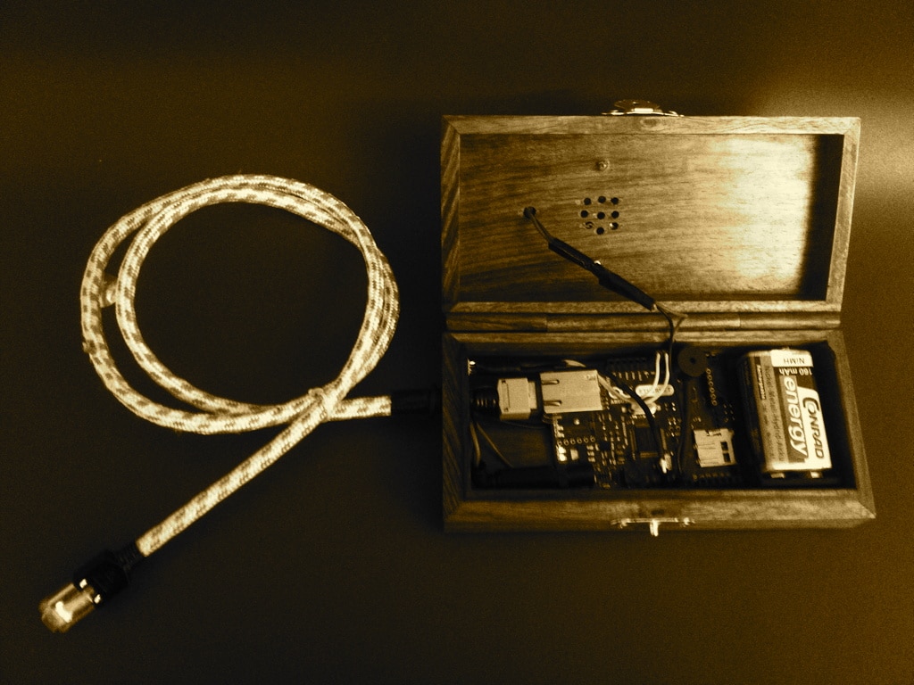 Morse Code Twitter Device Brings The Retro Into Tweeting