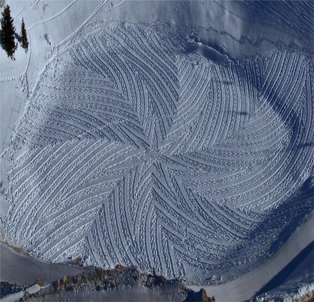 4 Snowy Crop Circles: Extraordinary Winter Art 4 Snowy Crop Circles: Extraordinary Winter Art