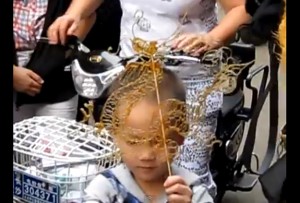 Caramel-Candy-Street-Artist