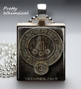 Hunger move necklace District