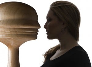 Face-Contour-Engraved-Gadgets