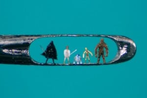 Willard-Wigan-Needle-Art