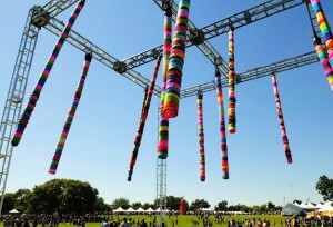 Yarn-Bombing-Public-Spaces