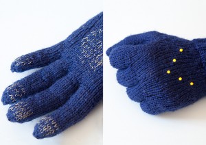 night-gloves-signal-turns