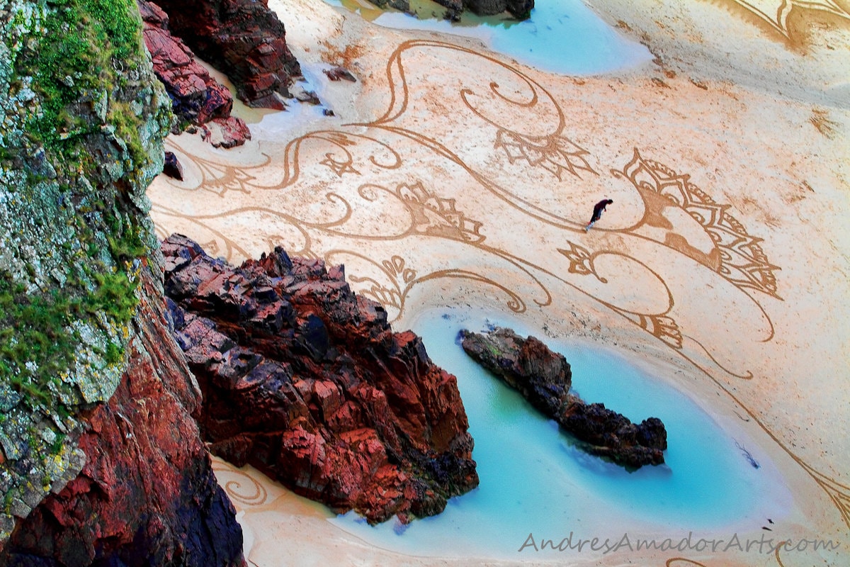 Outstanding Mega-Scale Beach Paintings | Bit Rebels