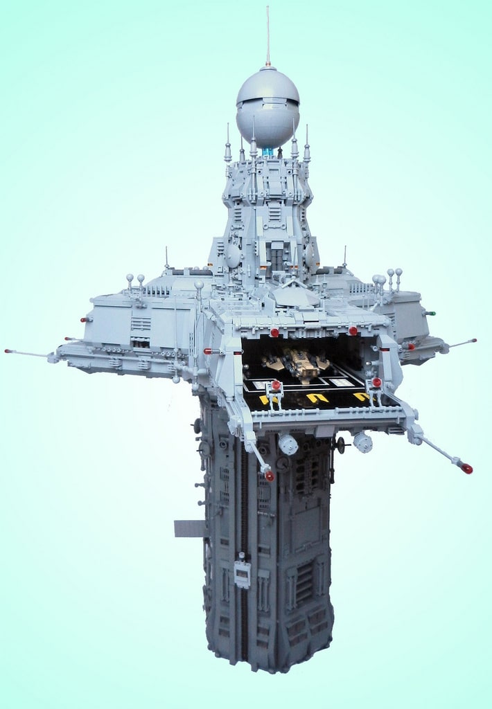 Triport Spire: Lego Tower That Looks Like A Prop For A Sci-Fi Movie Triport Spire: Lego Tower That Looks Like A Prop For A Sci-Fi Movie