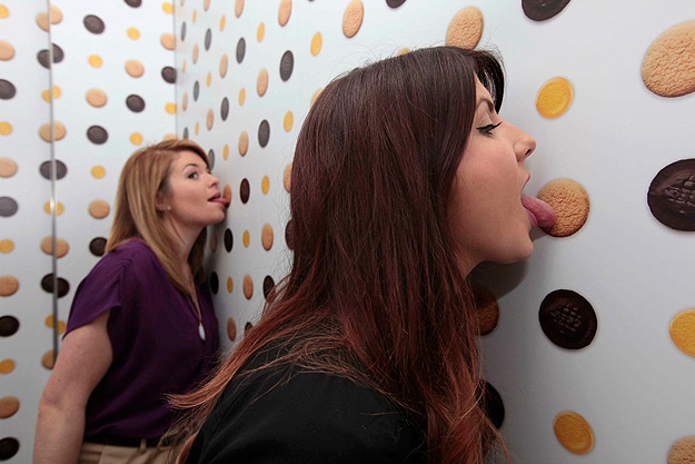 The World’s First Cookie Flavored Lickable Wallpaper