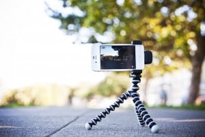 iphone-shutter-grip-accessory
