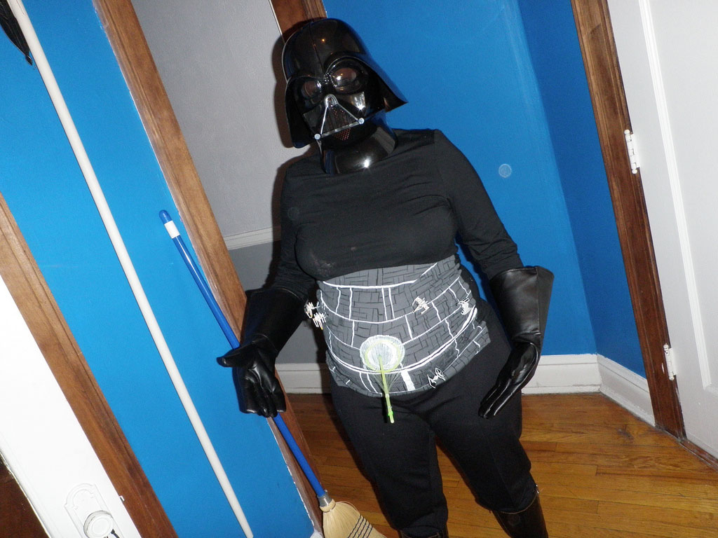 Turn Your Baby Bump Into The Death Star…Sounds Logical To Me