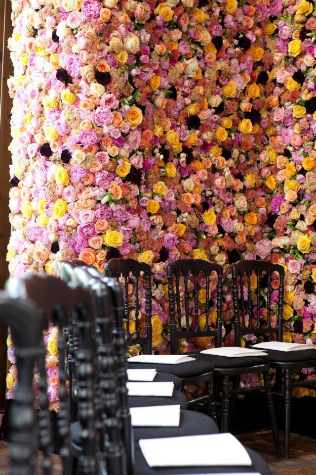 This Is What Walls Covered In One Million Flowers Looks Like