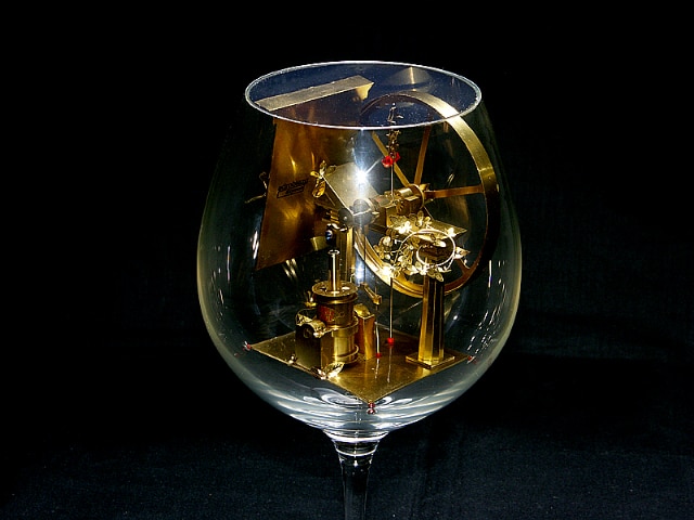 Wine Glass Machines Are Perfect For The Bored Drunk Wine Glass Machines Are Perfect For The Bored Drunk